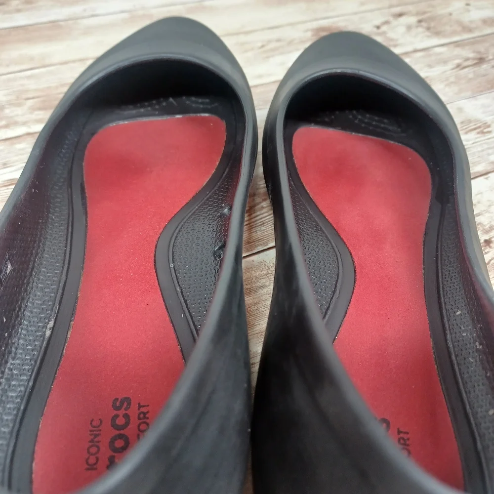 CROCS Solid Black Flat Ballet Loafer Slipper Dress Shoes Iconic Comfort Size 9